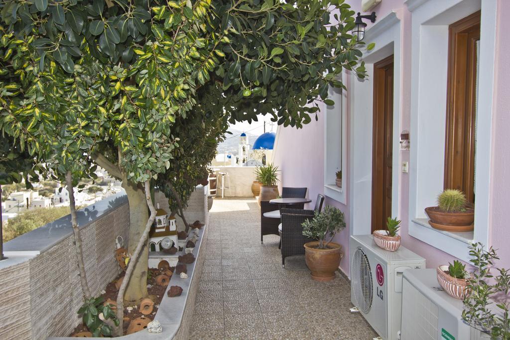 Nectarios Villa - Studios & Suites Adults Only ฟิรา ภายนอก รูปภาพ