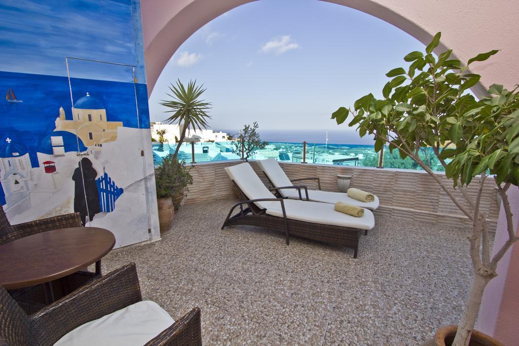 Nectarios Villa - Studios & Suites Adults Only ฟิรา ภายนอก รูปภาพ
