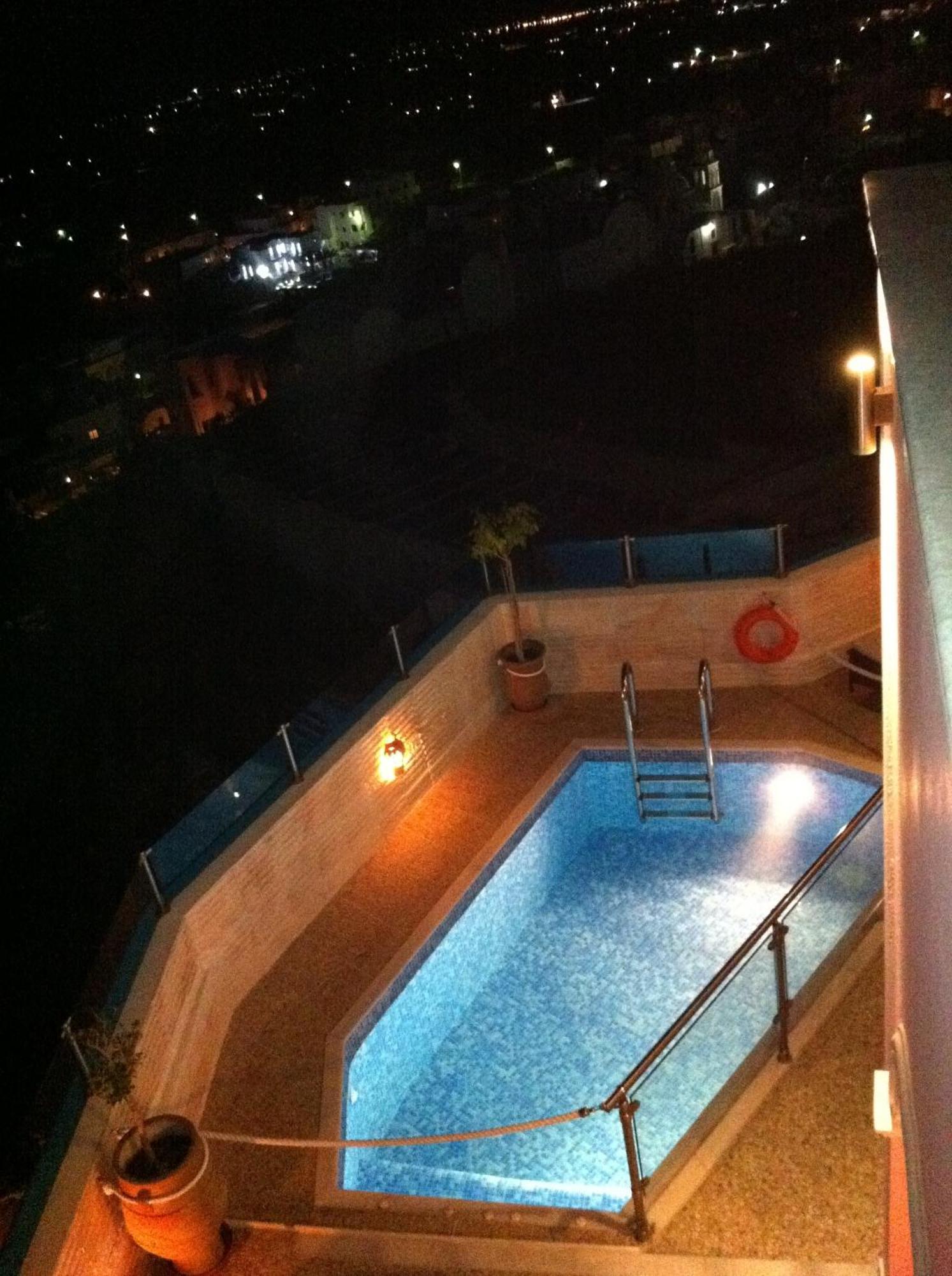 Nectarios Villa - Studios & Suites Adults Only ฟิรา ภายนอก รูปภาพ