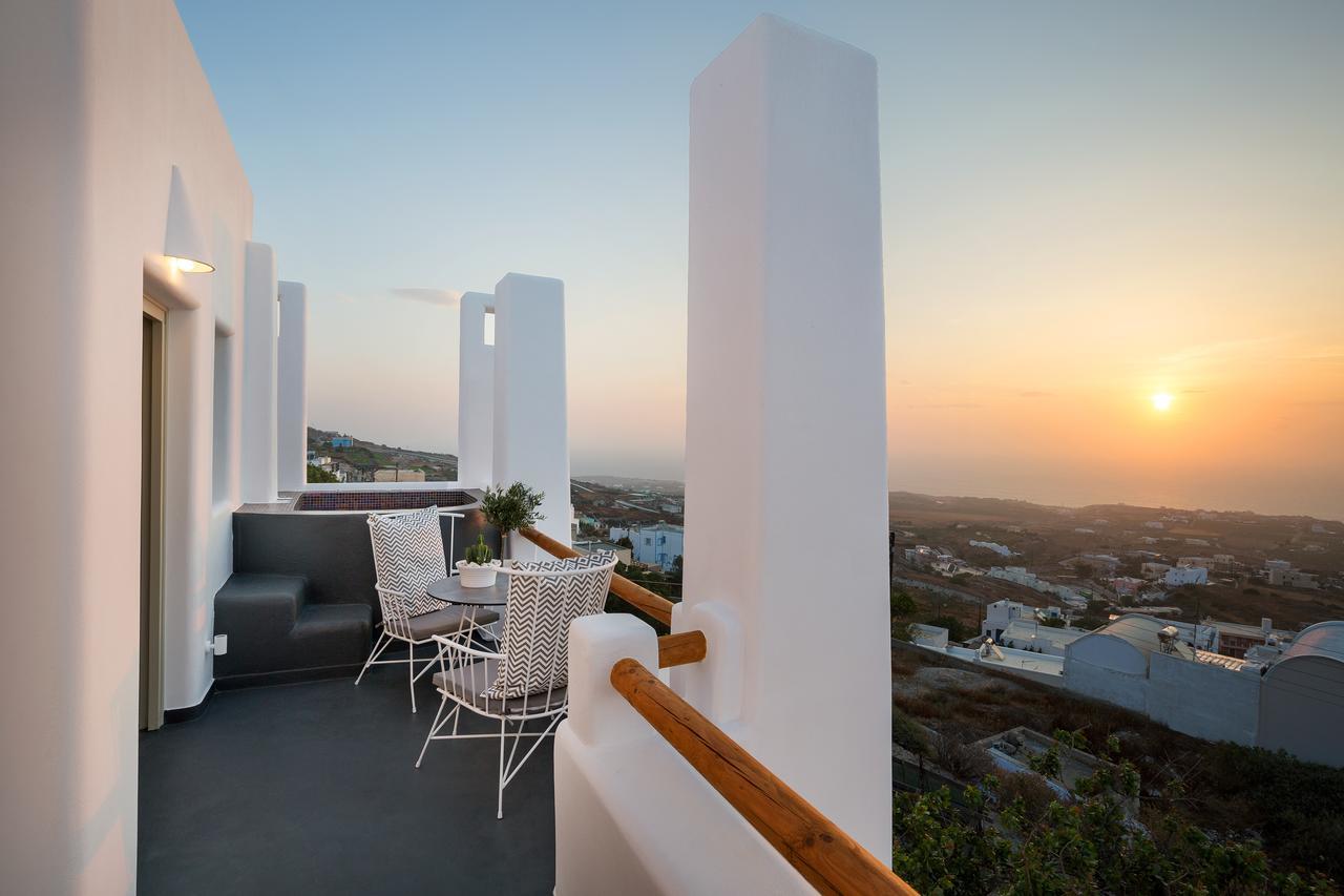 Nectarios Villa - Studios & Suites Adults Only ฟิรา ภายนอก รูปภาพ