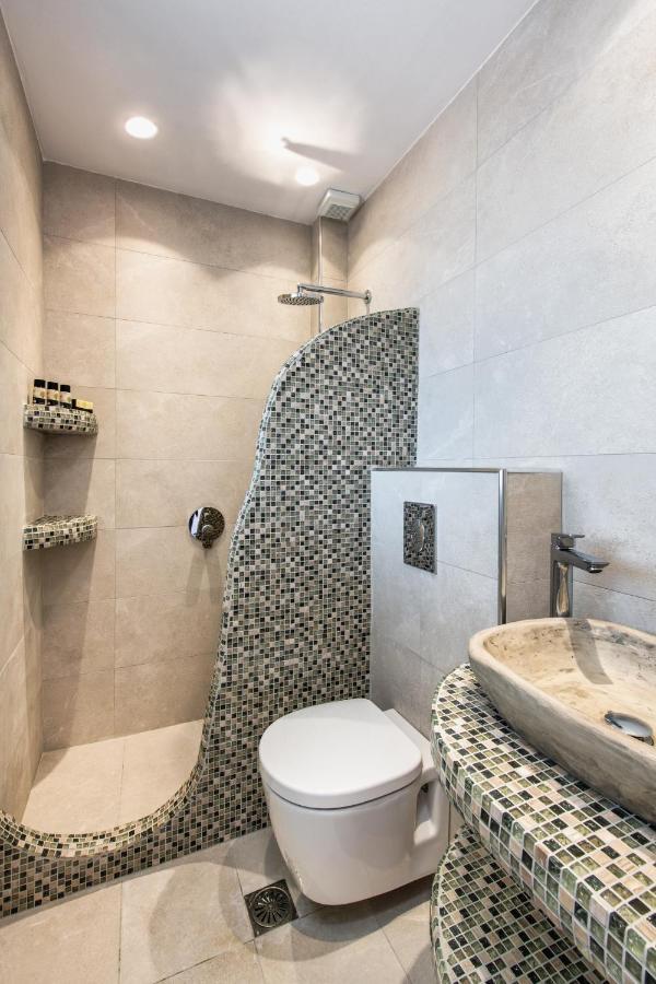 Nectarios Villa - Studios & Suites Adults Only ฟิรา ภายนอก รูปภาพ
