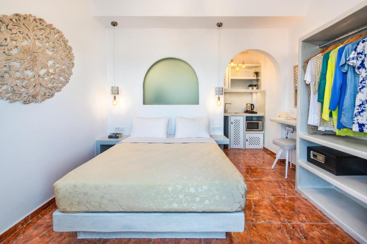 Nectarios Villa - Studios & Suites Adults Only ฟิรา ภายนอก รูปภาพ
