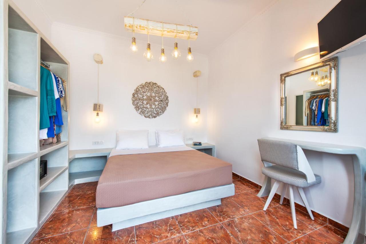 Nectarios Villa - Studios & Suites Adults Only ฟิรา ภายนอก รูปภาพ