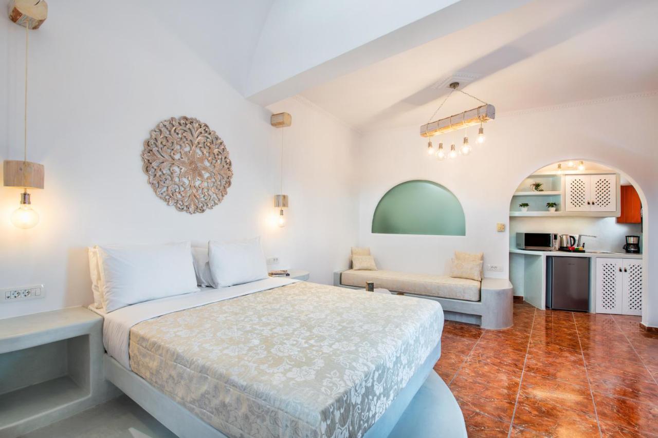 Nectarios Villa - Studios & Suites Adults Only ฟิรา ภายนอก รูปภาพ