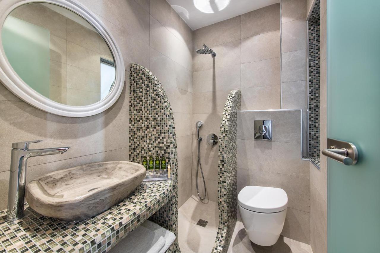Nectarios Villa - Studios & Suites Adults Only ฟิรา ภายนอก รูปภาพ